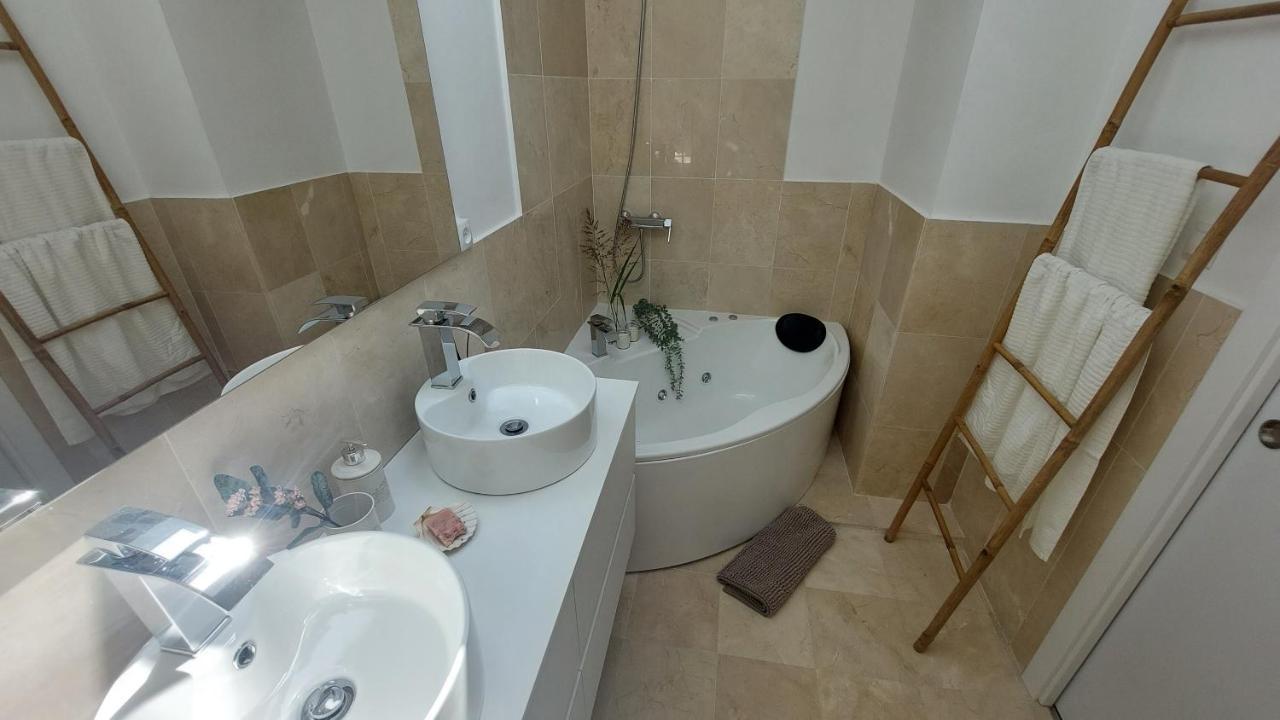 Duplex Bellas Vistas Ojen Bagian luar foto