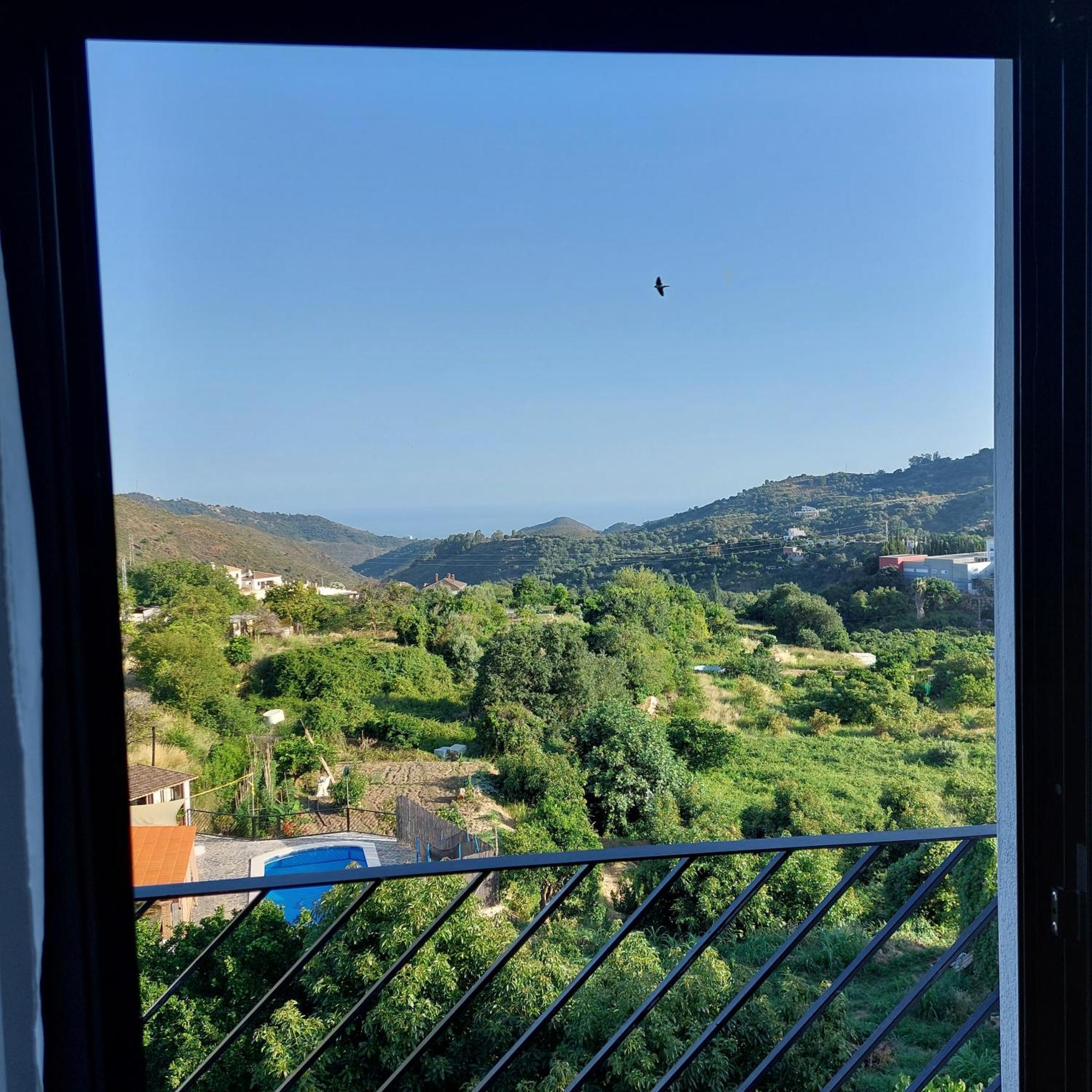 Duplex Bellas Vistas Ojen Bagian luar foto